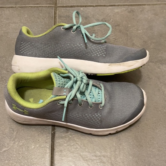 Under Armour - Picture 4 of 7